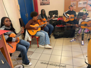 Photos de l'Atelier Découverte de la Guitare